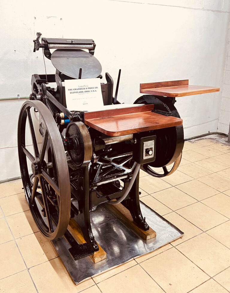 Restauración de máquina tipográfica